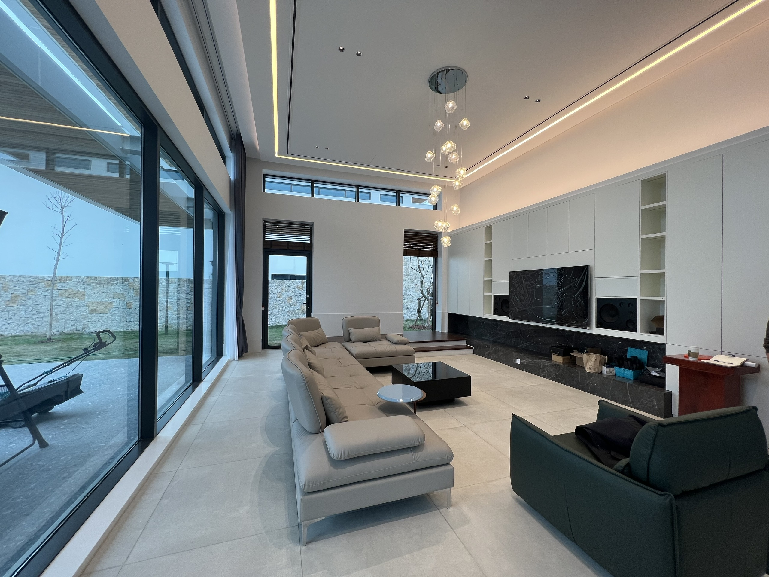 VILLA AVENUE VAN TRI 